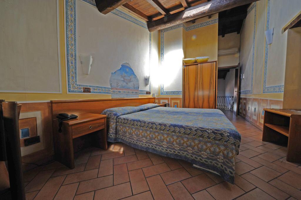Albergo Giulia Gonzaga Sabbioneta Exteriör bild